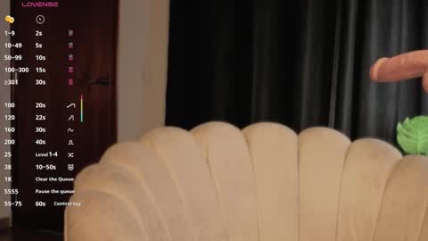 Chantall online show from 10.08.25