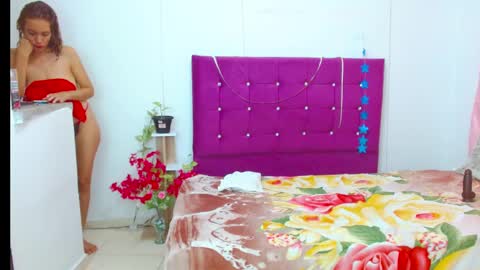 Snapshot of chantalsemenova2023 chatting on 12.06.24 chantal sweety and horny latina for u online show from 12.06.24