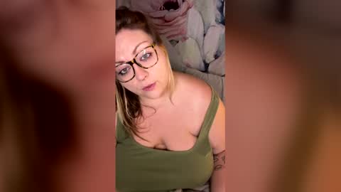 Snapshot of chanteldeserea chatting on 03.11.26 chanteldeserea online show from 03.11.26