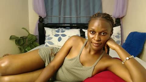 Snapshot of chantelsamz2 chatting on 12.05.24 Chantel online show from 12.05.24