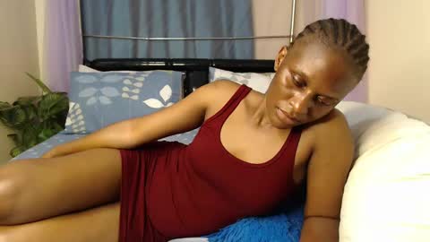 Snapshot of chantelsamz2 chatting on 12.30.24 Chantel online show from 12.30.24