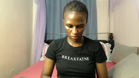 Snapshot of chantelsamz2 chatting on 03.05.25 Chantel online show from 03.05.25