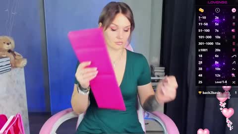 Suzanna Snow online show from 02.22.25