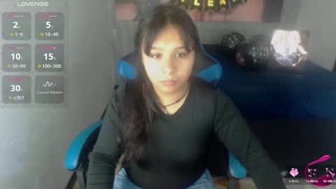 Snapshot of charis_21 chatting on 10.04.25 charis 2 online show from 10.04.25