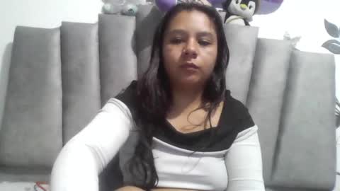 Snapshot of charis_21 chatting on 04.22.26 charis 2 online show from 04.22.26