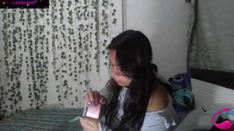 Snapshot of charis_bellota chatting on 12.24.24 charis_bellota online show from 12.24.24