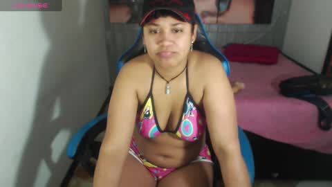 Snapshot of charis_bellota chatting on 09.11.25 charis_bellota online show from 09.11.25