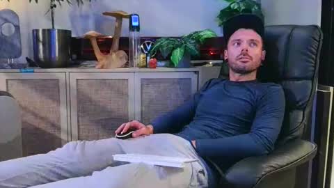 Snapshot of charlesbj963 chatting on 01.17.26 ASSPELUNKER online show from 01.17.26