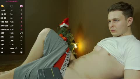 Snapshot of charlie_smiley chatting on 01.02.25 Charlie Smiley online show from 01.02.25