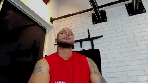 Snapshot of charliegrifin chatting on 05.14.26 online show from 05.14.26