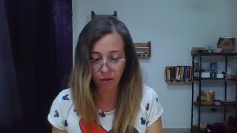 Snapshot of charlot_ponze chatting on 11.10.25 charlott online show from 11.10.25