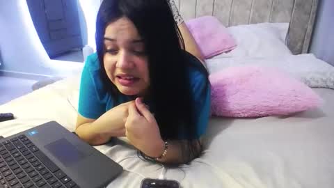 Charlote Walker online show from 02.05.26