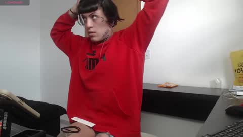 Snapshot of charlotbelucci_ chatting on 10.27.25 Ale punky online show from 10.27.25