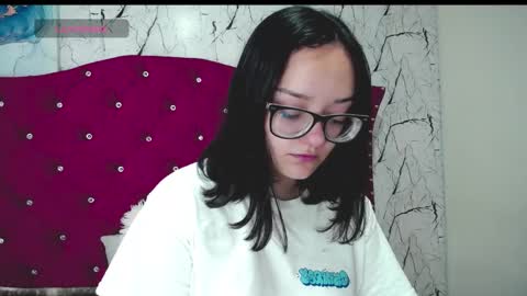 charlotte1_ls online show from 12.08.24