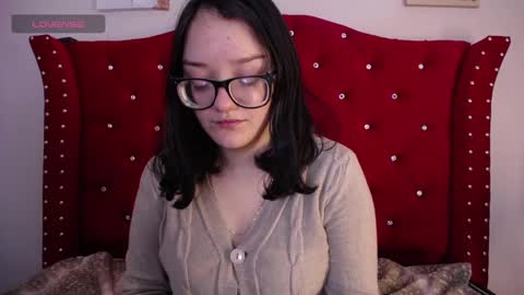 charlotte1_ls online show from 01.08.25