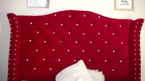charlotte1_ls online show from 02.16.25