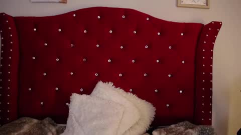 charlotte1_ls online show from 02.22.25