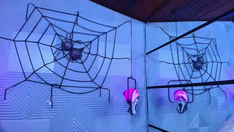 Snapshot of charlotte_2015 chatting on 10.24.25 ambar online show from 10.24.25