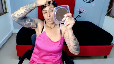 Snapshot of charlotte__gray chatting on 10.12.25 CHARLOTTE GRAY online show from 10.12.25