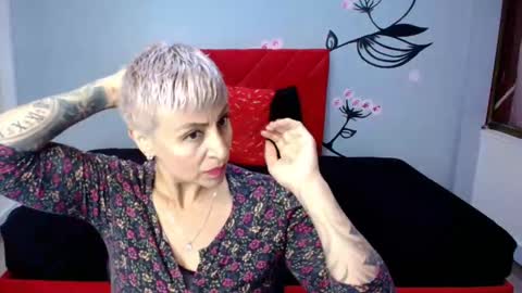 Snapshot of charlotte__gray chatting on 10.21.25 CHARLOTTE GRAY online show from 10.21.25