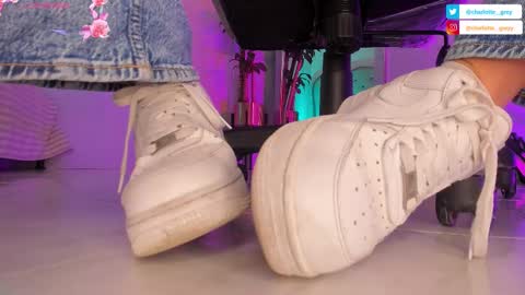 charlotte  grey online show from 10.10.25