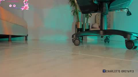 charlotte  grey online show from 11.27.25