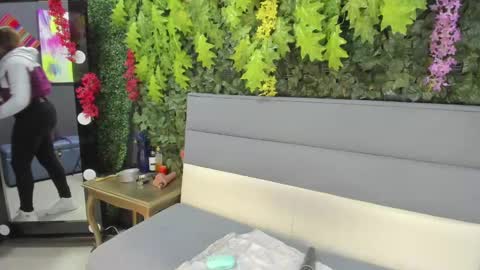  CHARLOTTE BROWN  online show from 01.04.25