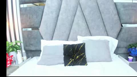 charlotte chapman online show from 11.26.25