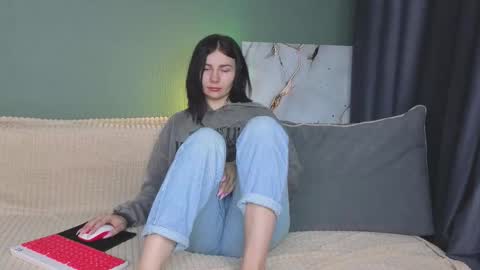 Charlotte online show from 09.25.25