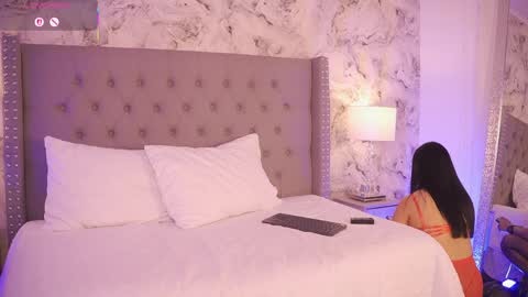 Charlotte online show from 04.07.26