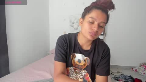 charlotte_hot47 online show from 01.06.25