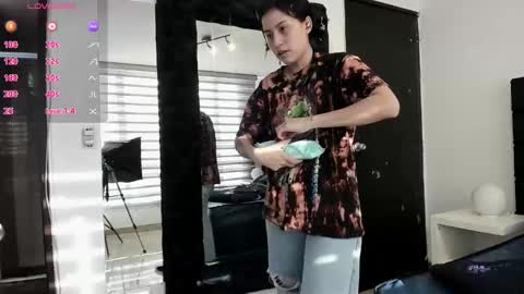 Charlotte online show from 10.22.25