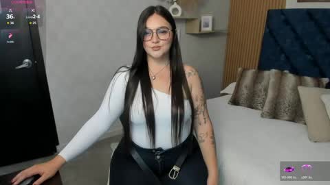 Snapshot of charlotte_mayers chatting on 05.19.26 Charlotte Mayers online show from 05.19.26
