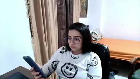 Snapshot of charlotte_richardson chatting on 05.29.26 charlotte_richardson online show from 05.29.26
