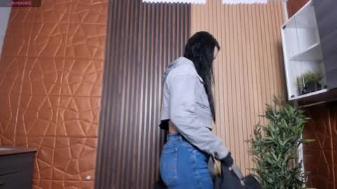 Charlotte  Everyday From 0700 to 1300 Col Time online show from 02.06.25