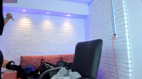 Charlotte  Everyday From 0700 to 1300 Col Time online show from 10.09.25