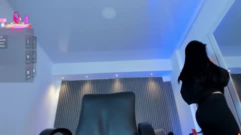 Charlotte  Everyday From 0700 to 1300 Col Time online show from 01.07.26