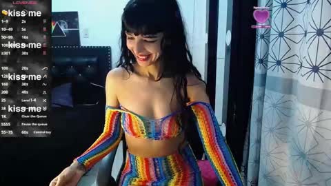 Snapshot of charlotteblue117 chatting on 10.19.25 charlotte online show from 10.19.25