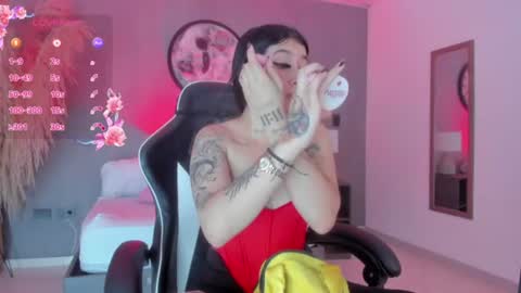 Snapshot of charlottee27_ chatting on 06.27.26 Charlottee online show from 06.27.26