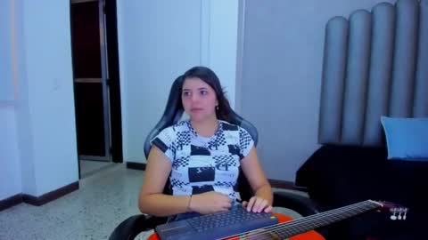 charlottee_starr online show from 12.17.25