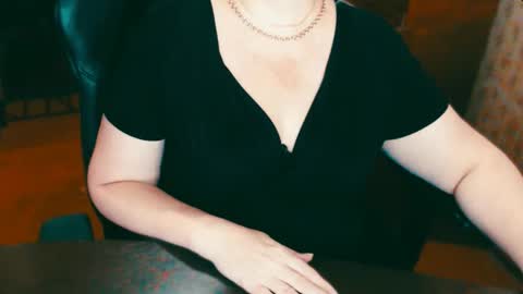 Snapshot of charlottextasty chatting on 12.12.24 CharlotteXTasty online show from 12.12.24