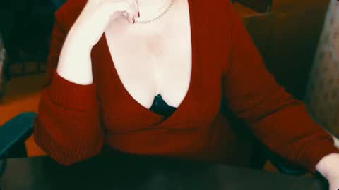 Snapshot of charlottextasty chatting on 12.17.24 CharlotteXTasty online show from 12.17.24