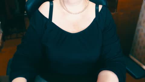 Snapshot of charlottextasty chatting on 12.19.24 CharlotteXTasty online show from 12.19.24