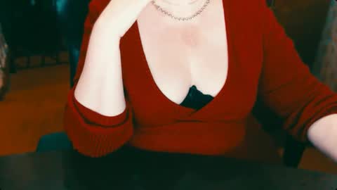 Snapshot of charlottextasty chatting on 01.16.25 CharlotteXTasty online show from 01.16.25