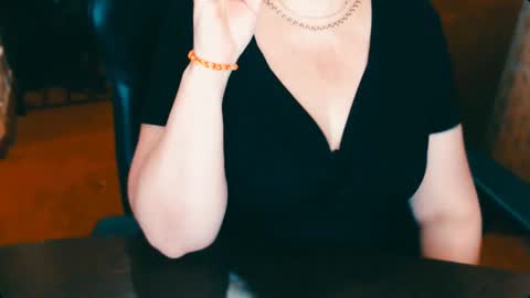 Snapshot of charlottextasty chatting on 01.20.25 CharlotteXTasty online show from 01.20.25