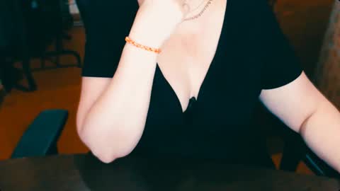 Snapshot of charlottextasty chatting on 01.24.25 CharlotteXTasty online show from 01.24.25