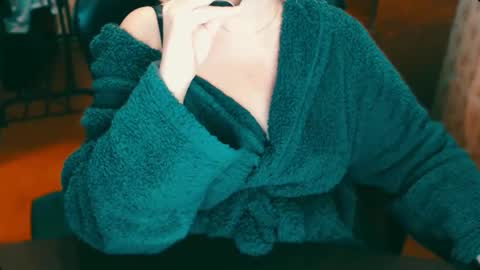 Snapshot of charlottextasty chatting on 02.27.25 CharlotteXTasty online show from 02.27.25