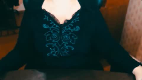 Snapshot of charlottextasty chatting on 10.16.25 CharlotteXTasty online show from 10.16.25