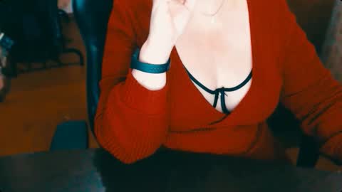 CharlotteXTasty online show from 12.05.25