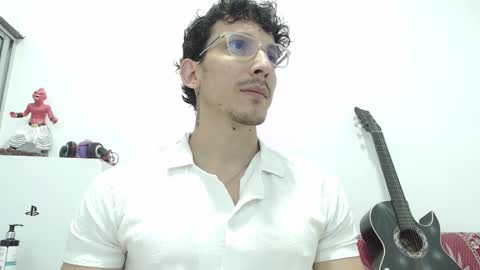 Snapshot of charlydeann chatting on 03.30.26 online show from 03.30.26